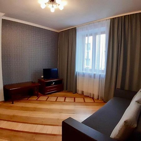 Apartment Hnatuka Center Lviv Eksteriør billede